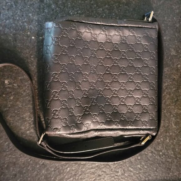 Gucci purse - Picture 2 of 3